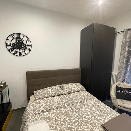 Decoluxe !Apartamento con 1 camera da letto , in zona San Paolo , Via martiniana Torino Esterno foto