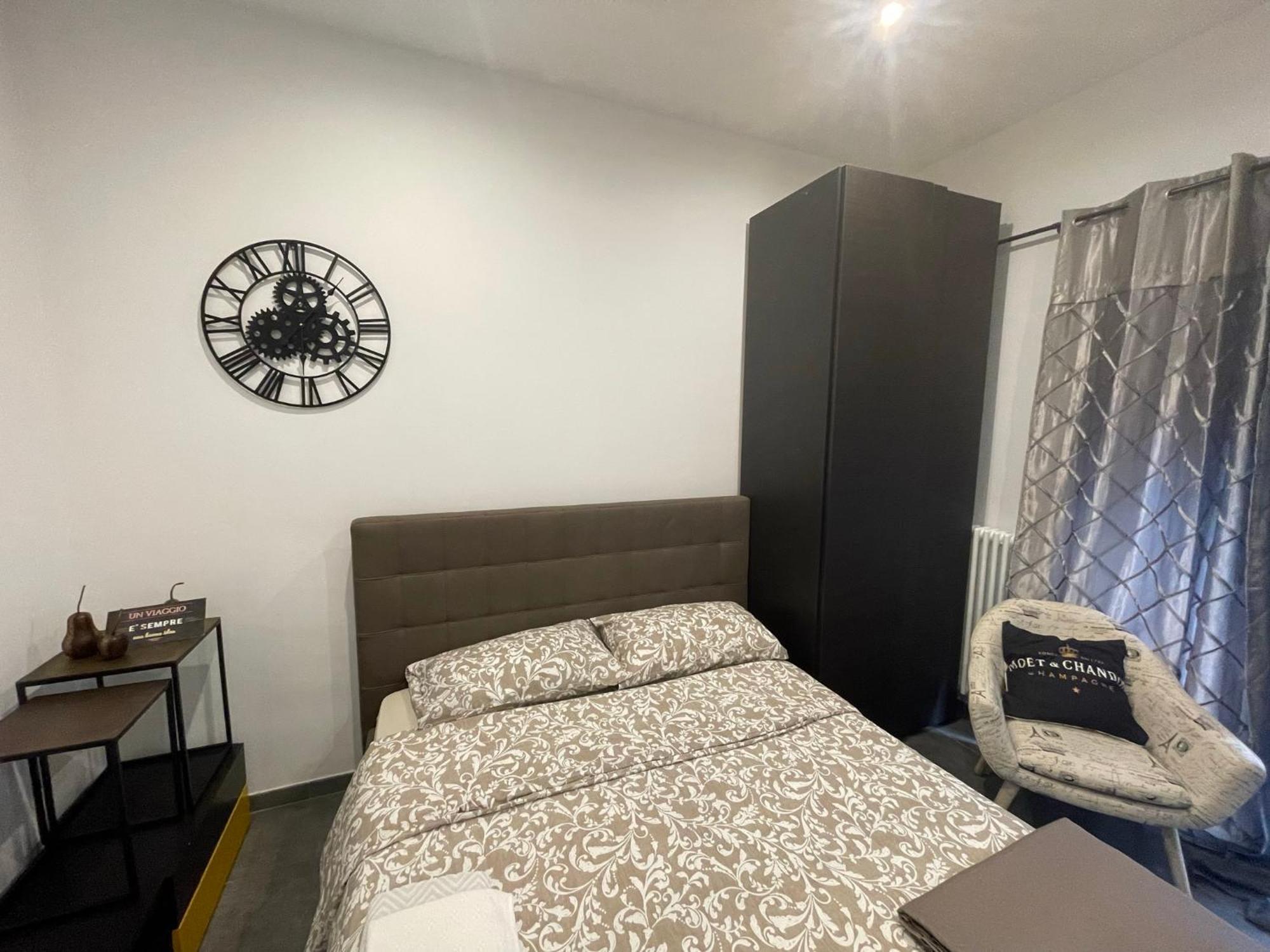 Decoluxe !Apartamento con 1 camera da letto , in zona San Paolo , Via martiniana Torino Esterno foto