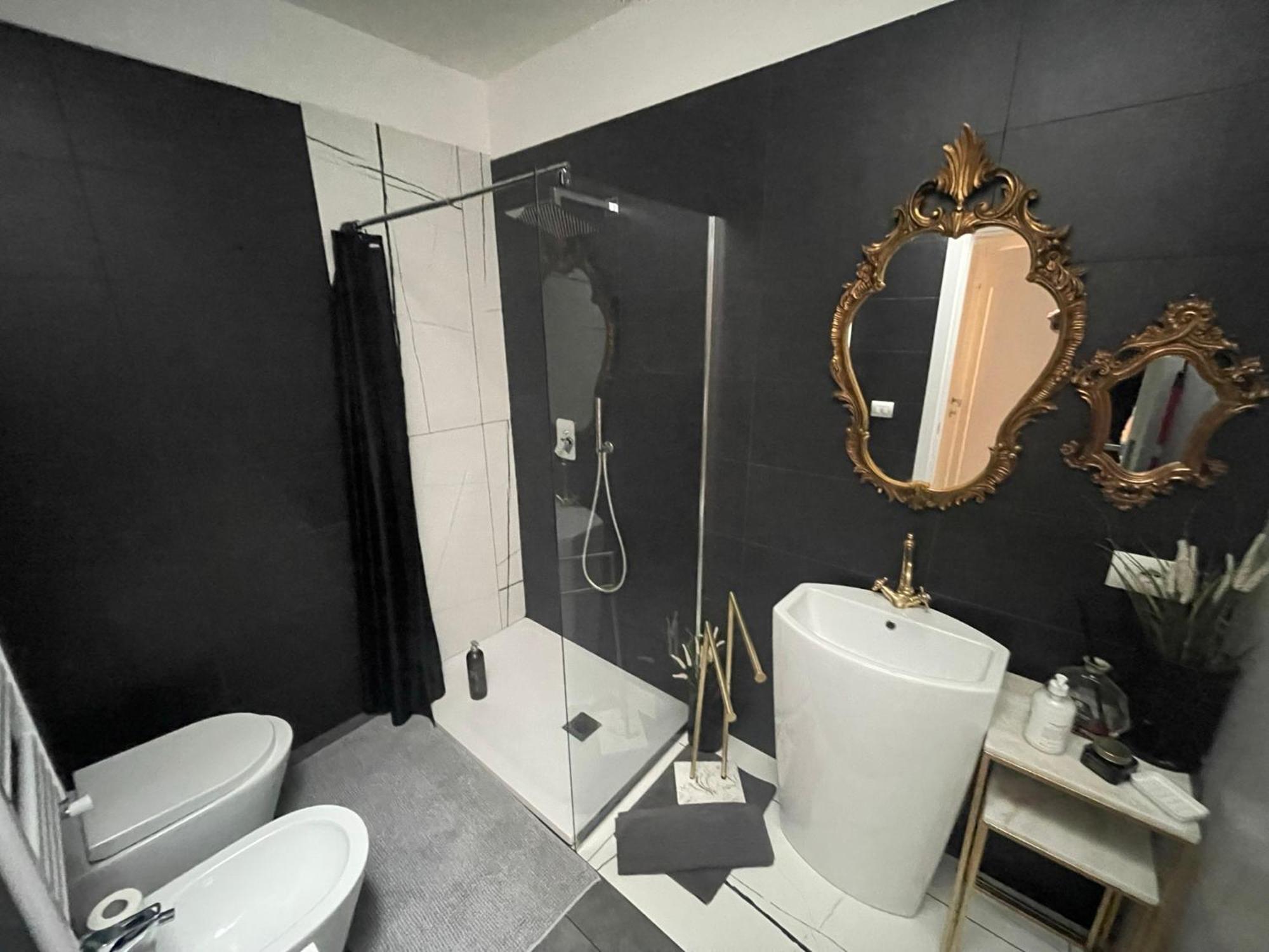 Decoluxe !Apartamento con 1 camera da letto , in zona San Paolo , Via martiniana Torino Esterno foto